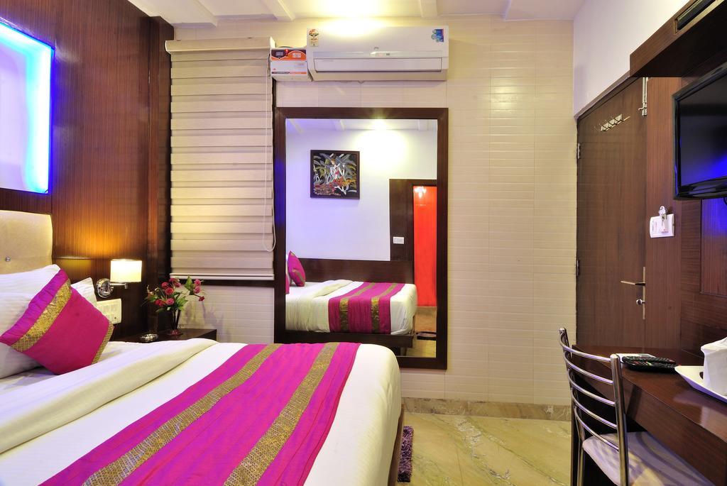 Nirmal Mahal - Paharganj - Hotel Nova Deli
