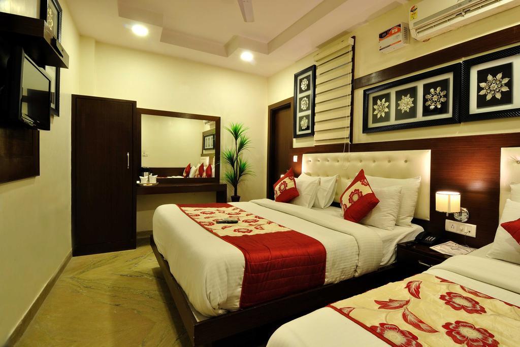 Nirmal Mahal - Paharganj - 3*