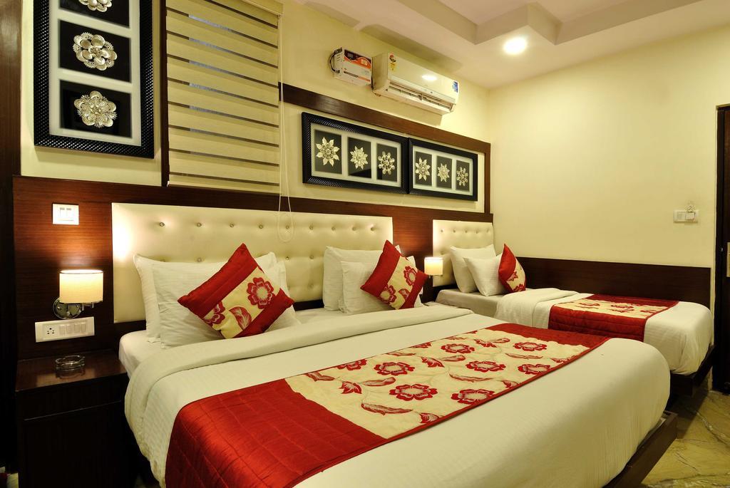 Nirmal Mahal - Paharganj -