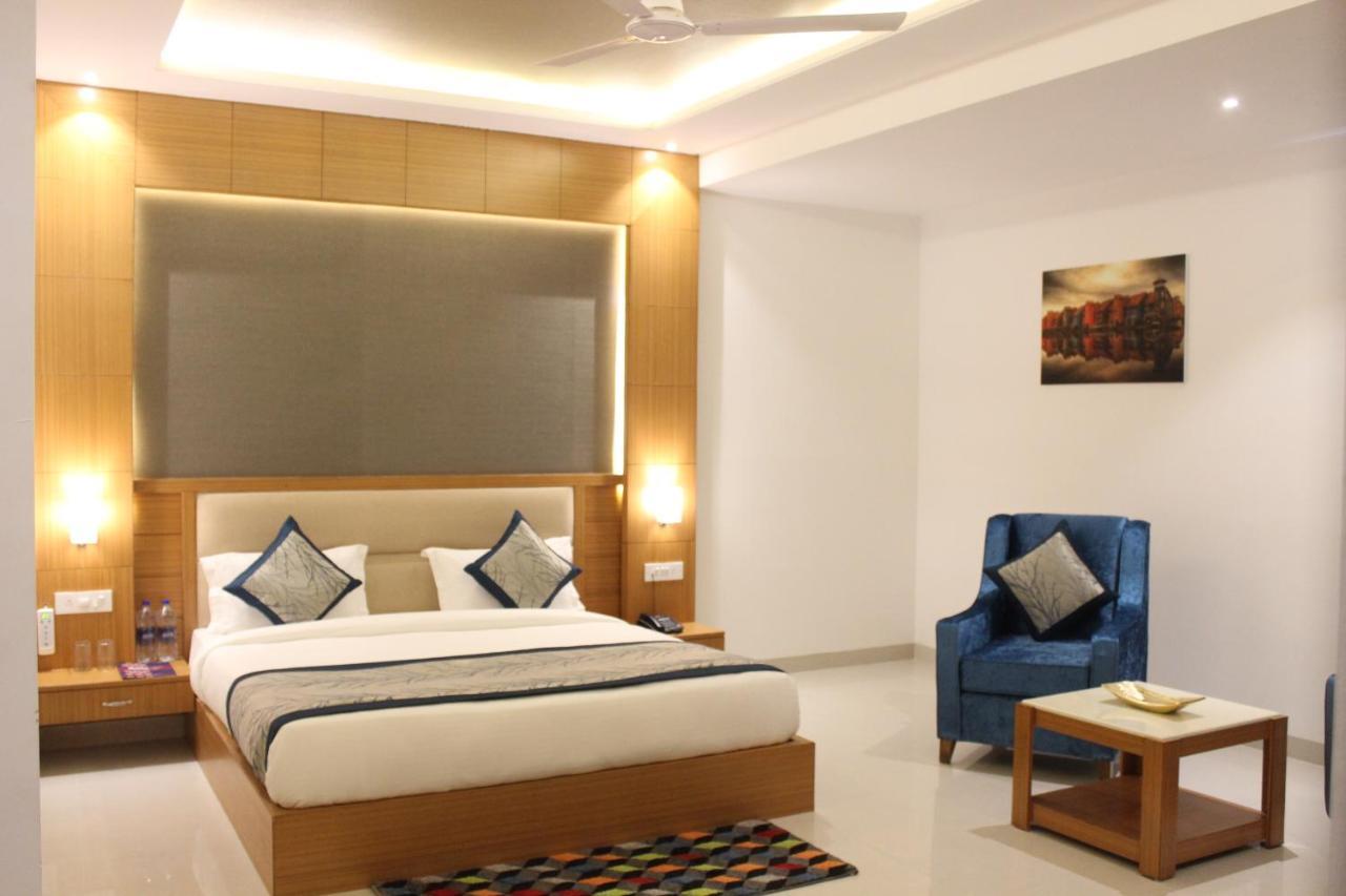 Transit Near Delhi Airport Hotel 3*