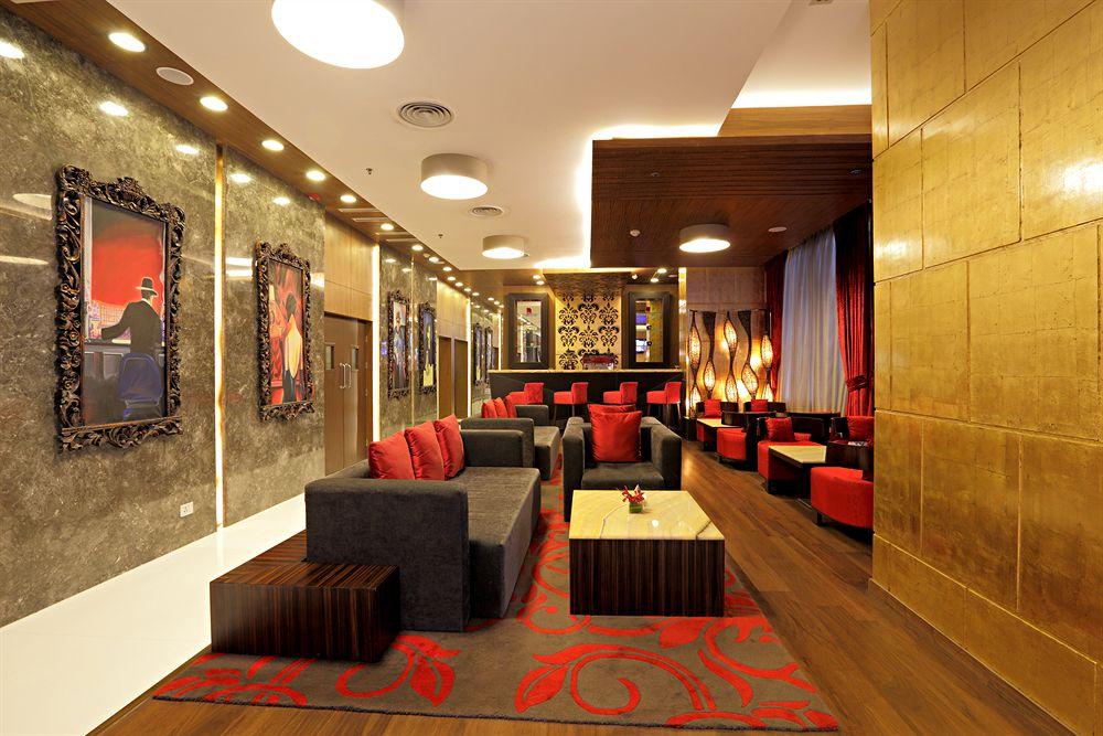 Zone Connect By The Park Saket Hotel 5*