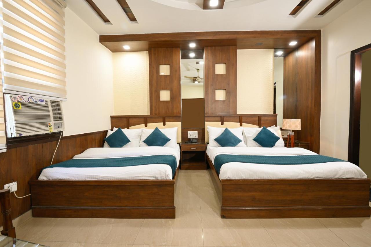 Baba Deluxe Near Railway Station And Center -by Rcg 3*