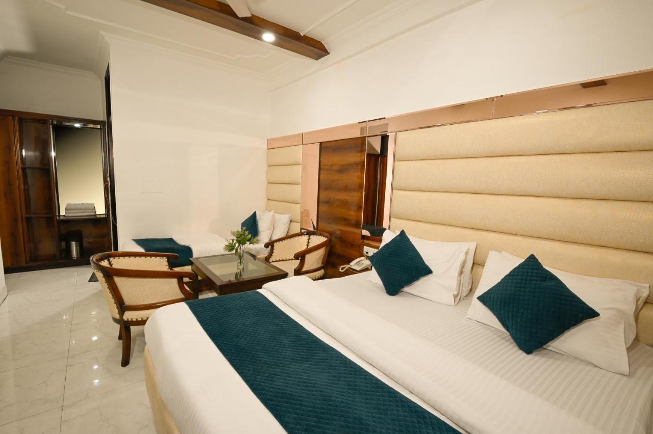 Hotel Baba Deluxe Near Railway Station And Center -by Rcg