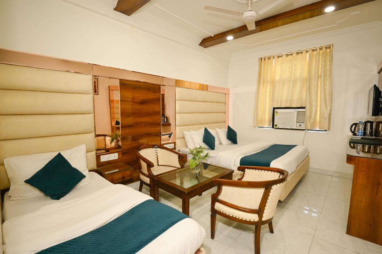 Baba Deluxe Near Railway Station And Center -by Rcg New Delhi