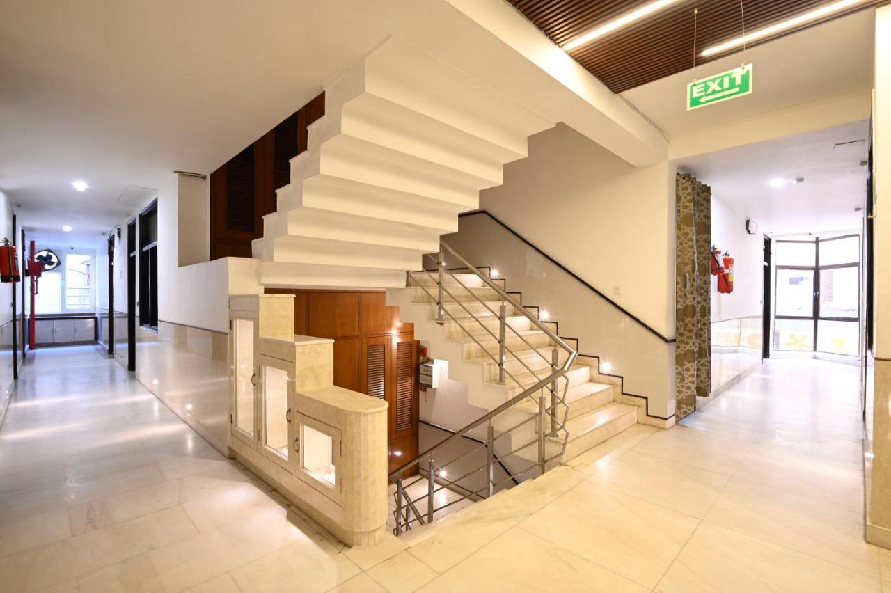Baba Deluxe Near Railway Station And Center -by Rcg 3* New Delhi