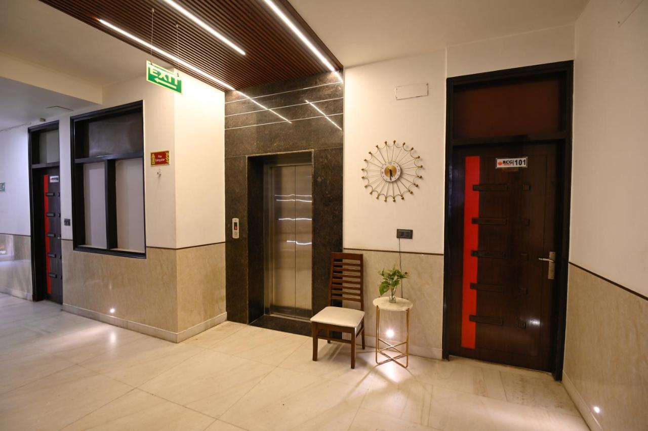 Hotel Baba Deluxe Near Railway Station And Center -by Rcg New Delhi
