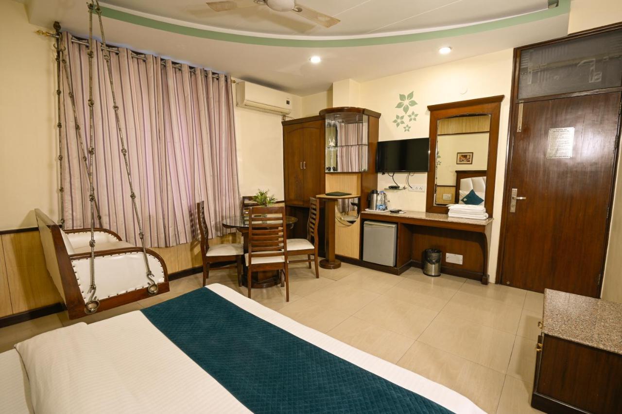 Baba Deluxe Near Railway Station And Center -by Rcg New Delhi