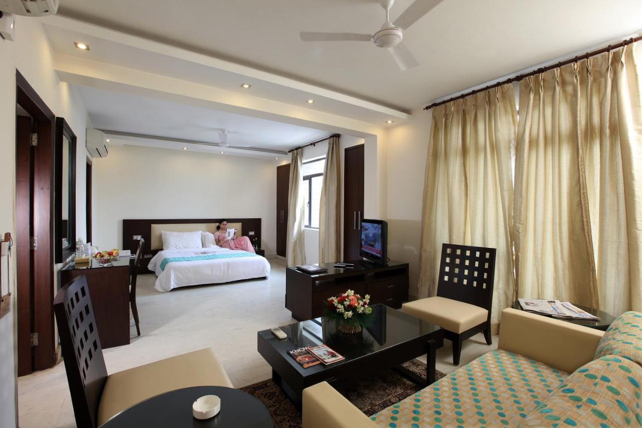 Hotel The Legend Delhi 3*
