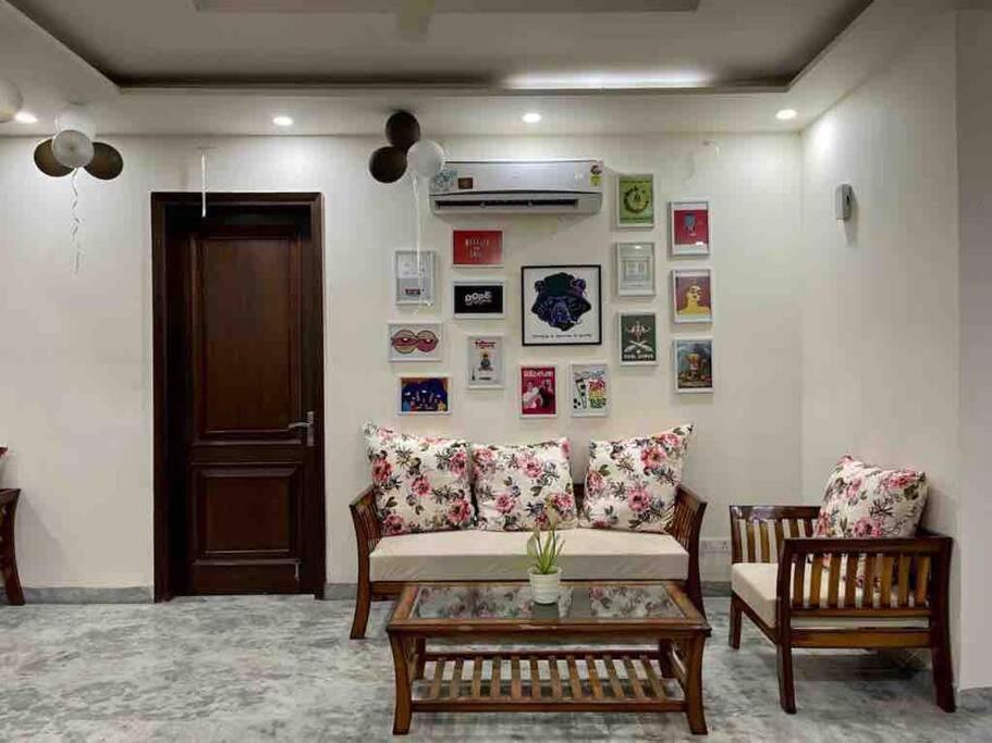 Bo-teak Private Floor - Dwarka