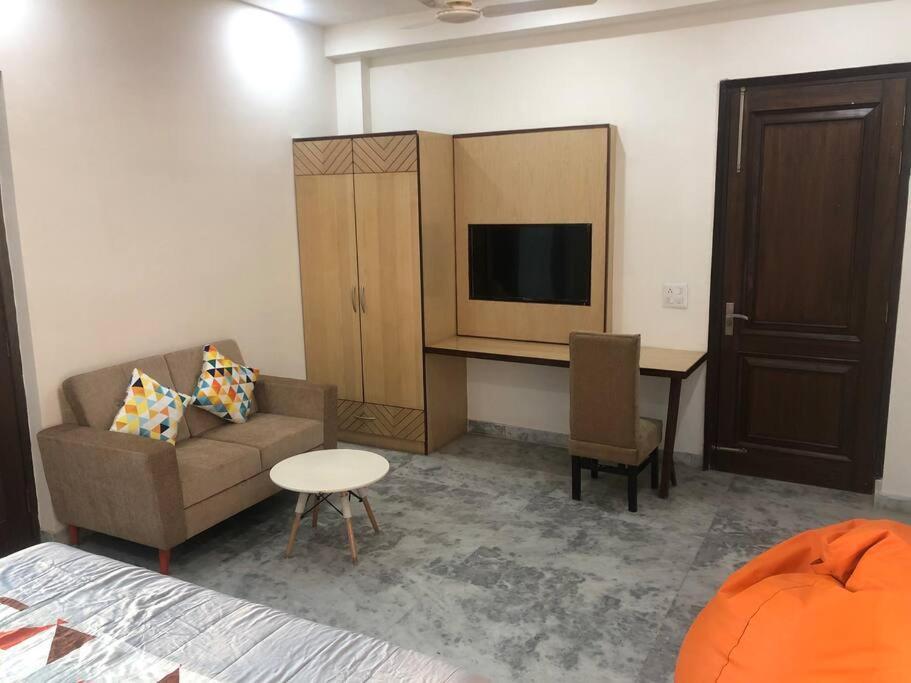 Apartment Bo-teak Private Floor - Dwarka New Delhi