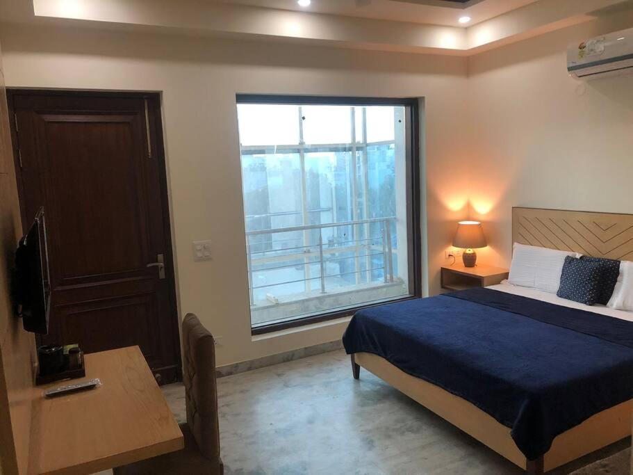 Apartment Bo-teak Private Floor - Dwarka New Delhi