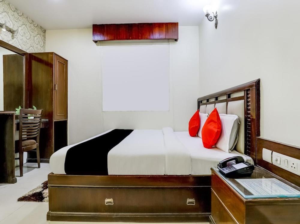 Grand Park Hotel