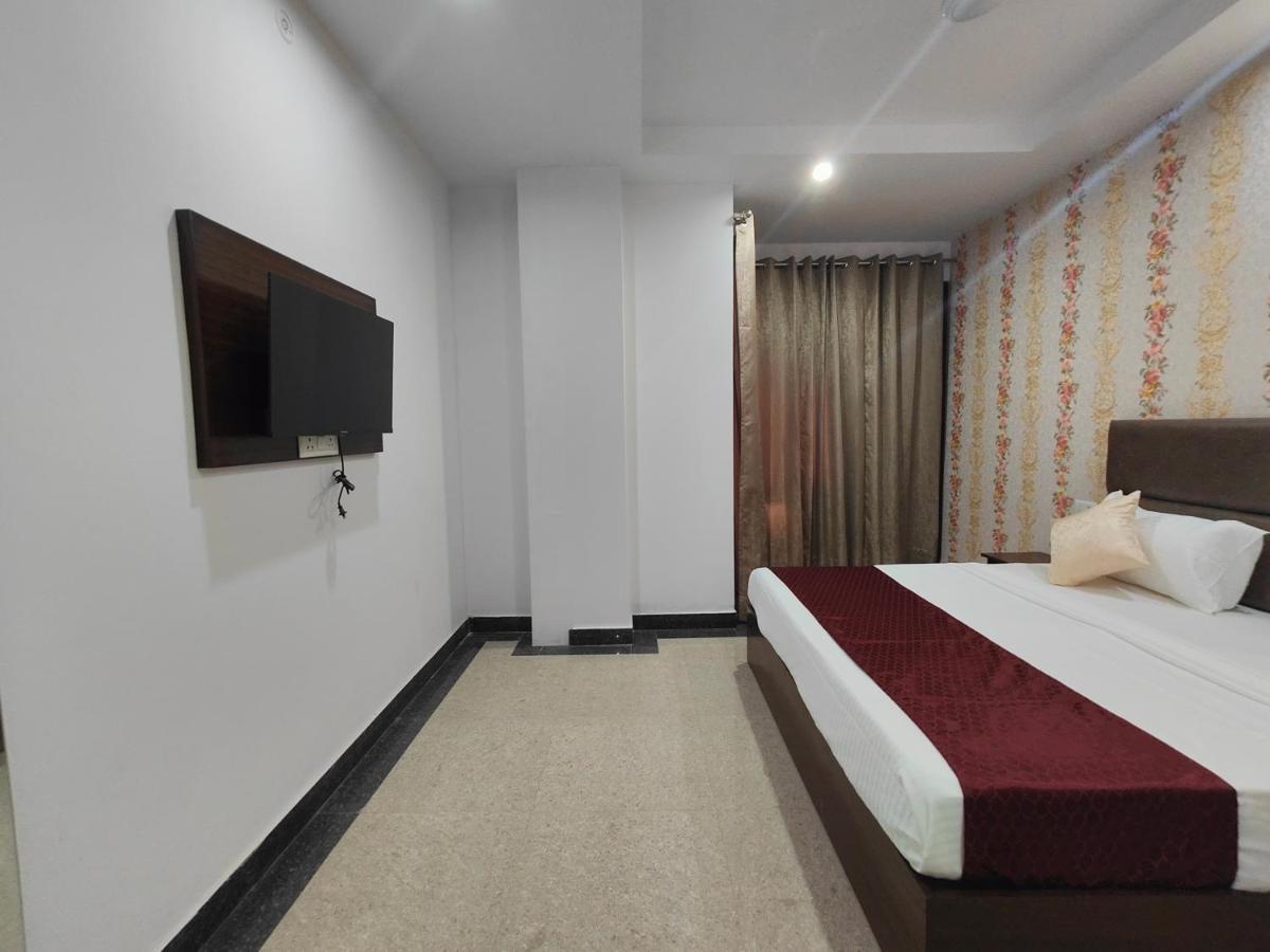 D'capitol Suites Delhi Aerocity Hotel 4*
