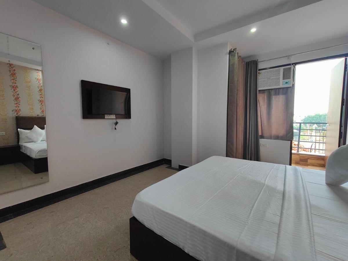Hotel D'capitol Suites Delhi Aerocity