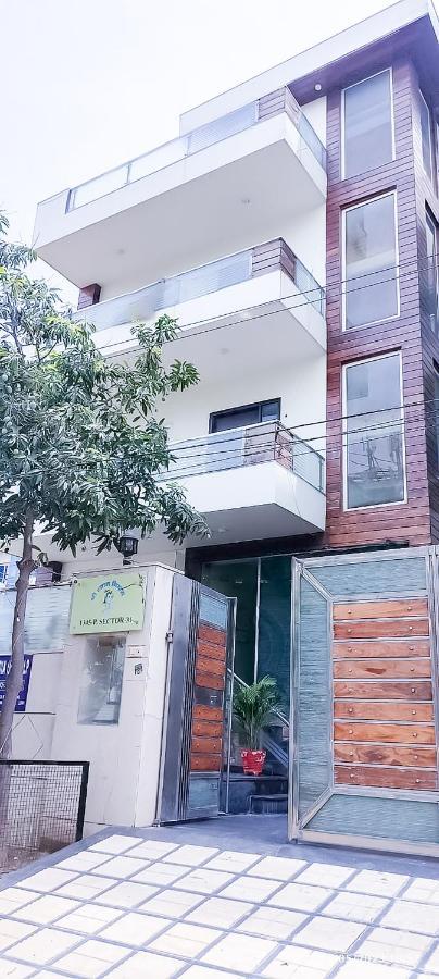 Roomshala 112 Blissbourn - Lajpat Nagar 3*