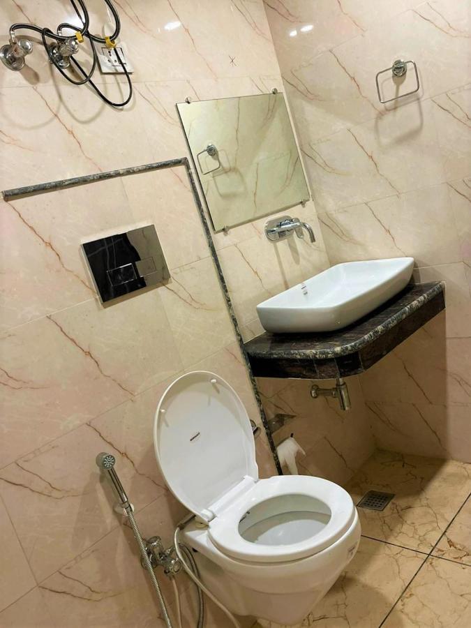 Hotel D Tark Near Igi Airport 4*