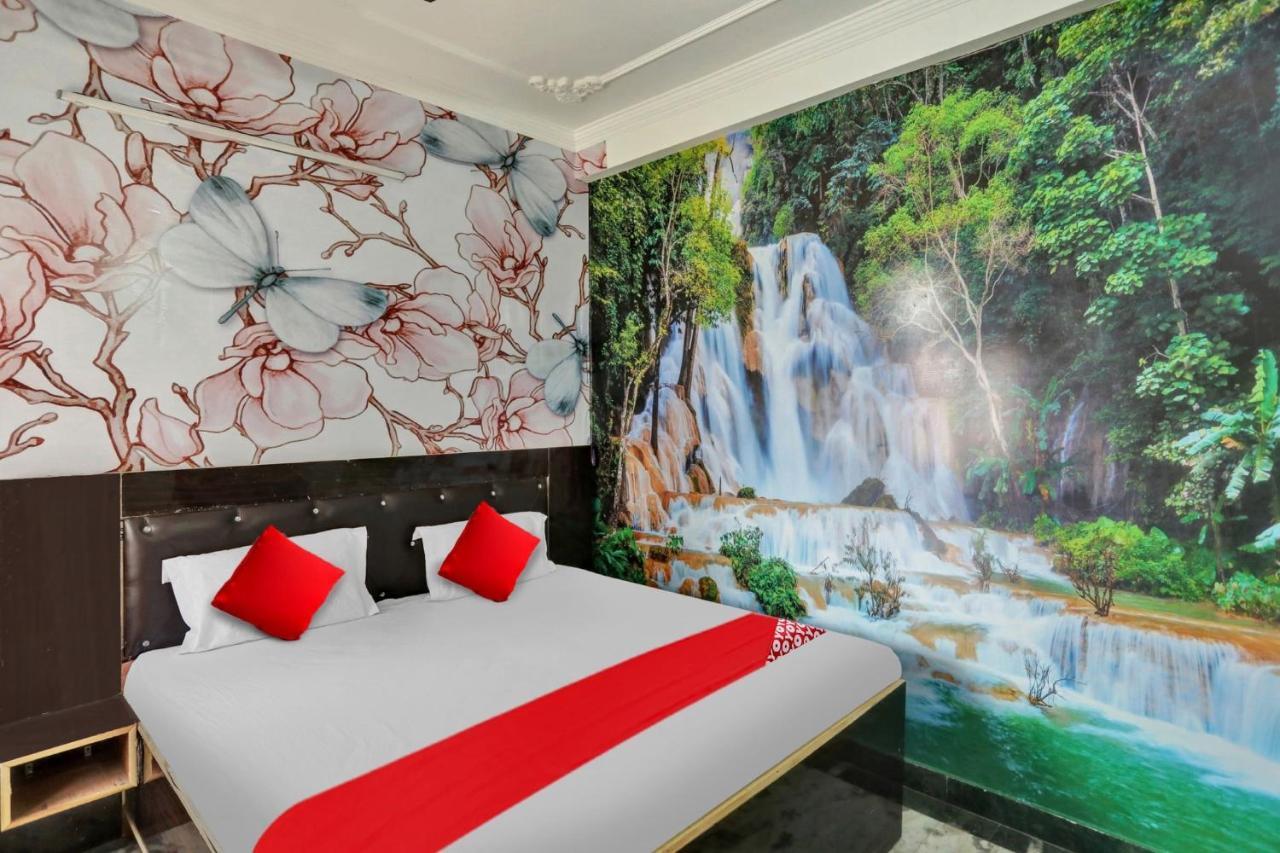 Hotel Super Oyo O Red Apple 3*