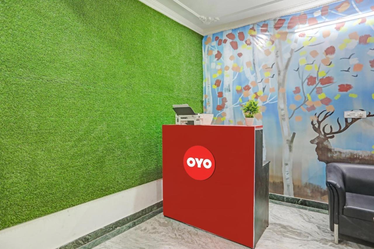 Super Oyo O Red Apple Hotel