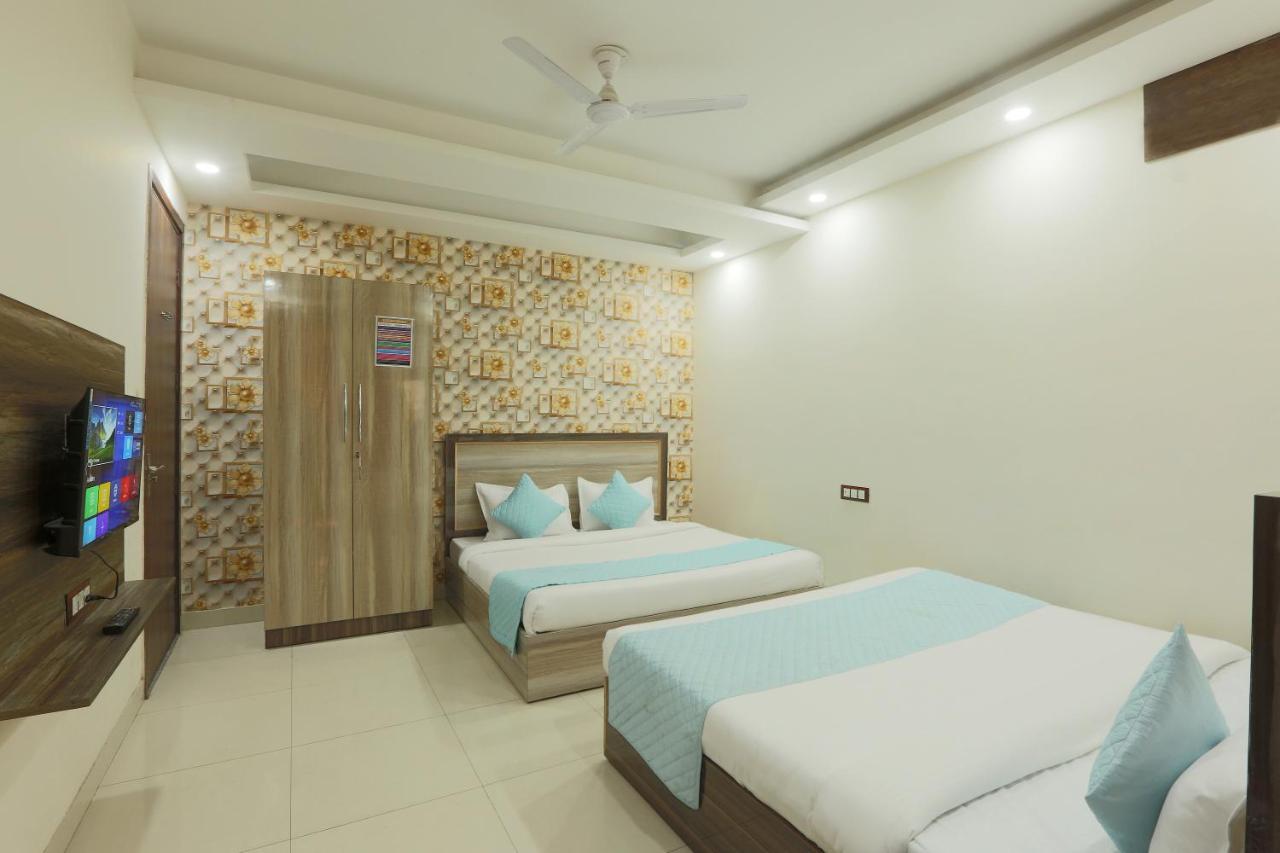 Oaks Plaza Hotel 4*