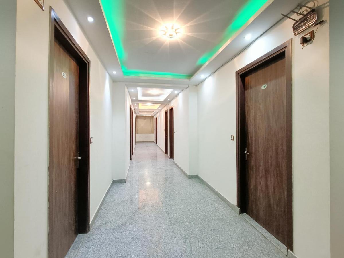 Oaks Plaza Hotel 4*