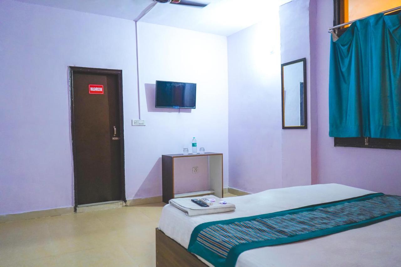 Lisa Homes - Near Terminal 1 - Igi Airport Metro New Delhi