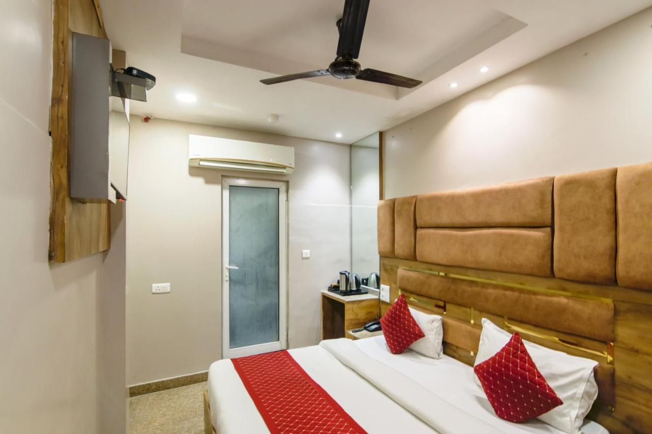 Anand - Walk In From Railway Station Hotel 3*