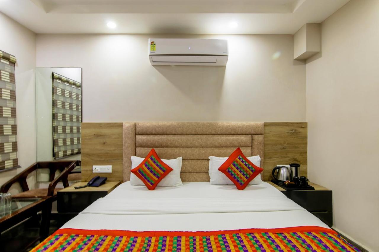 Anand - Walk In From Railway Station Hotel 3*