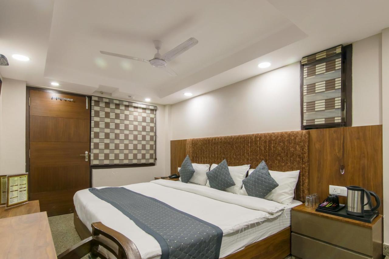 Hotel Anand - Walk In From Railway Station Nova Deli