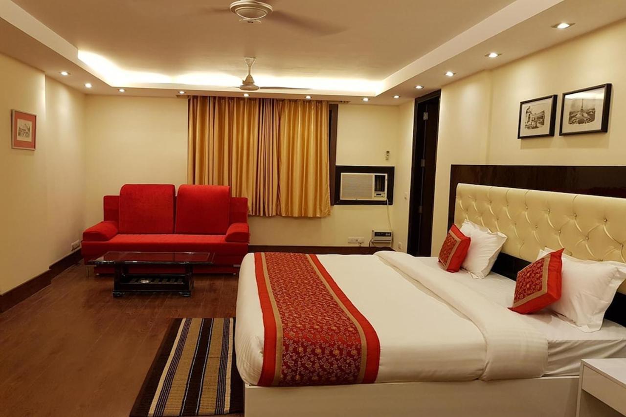 Hotel Greenleaf And Suites, Kalkaji 3*