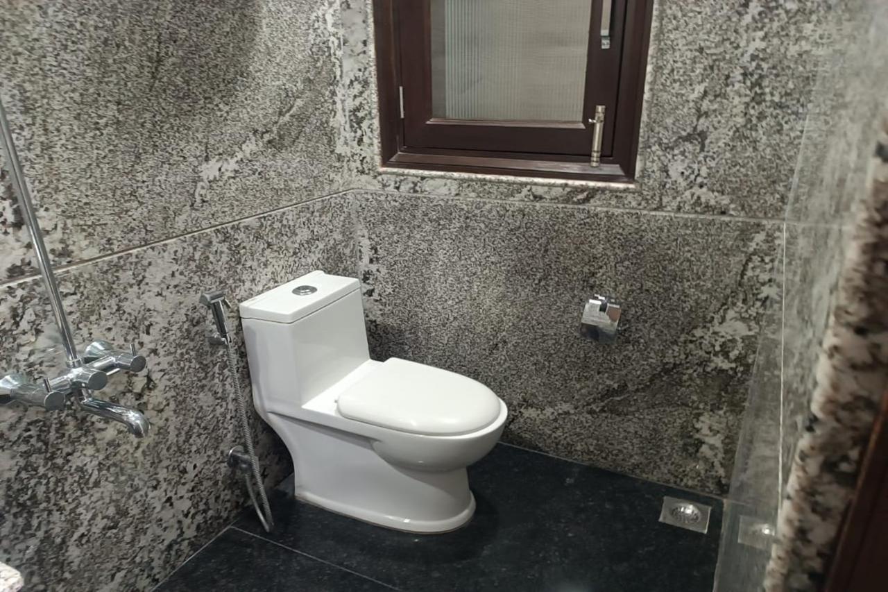 Hotel Greenleaf And Suites, Kalkaji