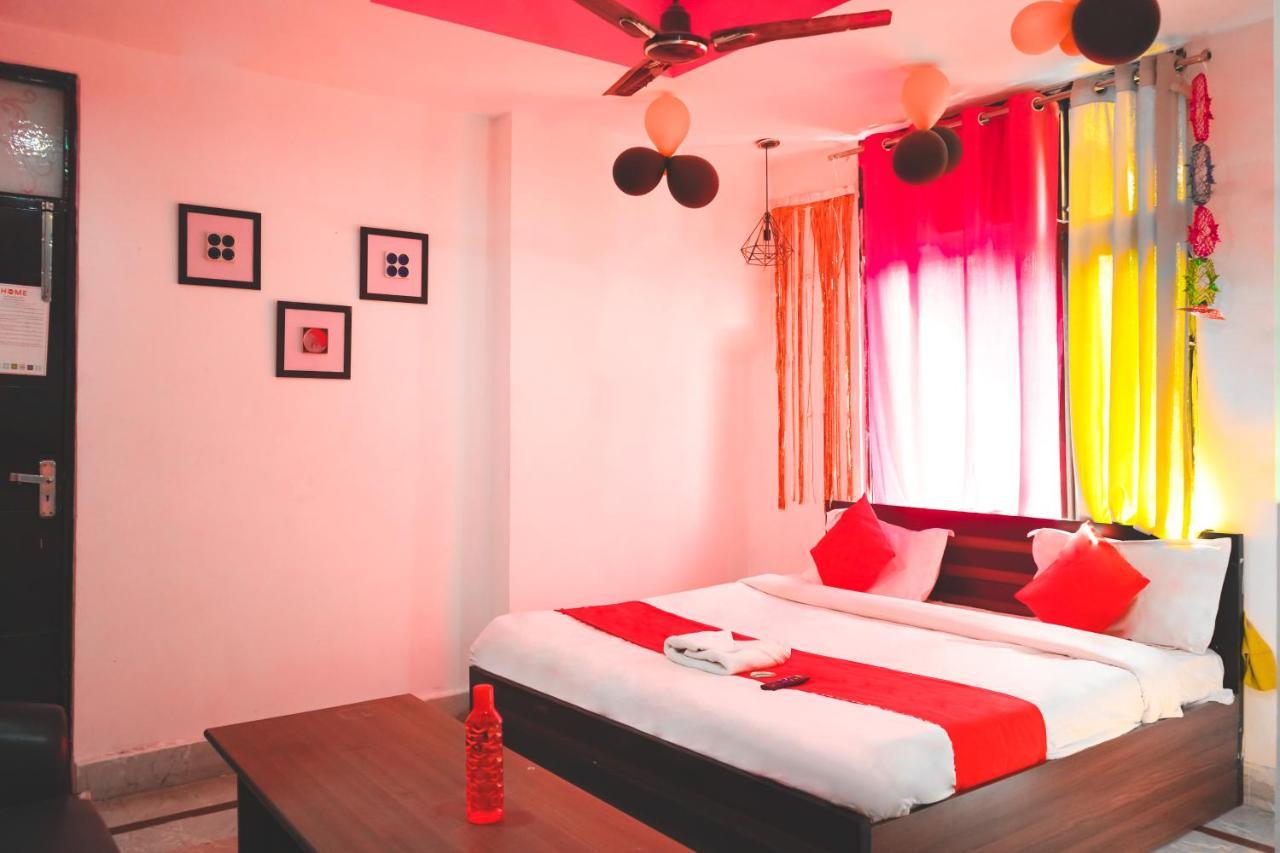 Fly Near Laxmi Nagar Metro Station Hotel 3*
