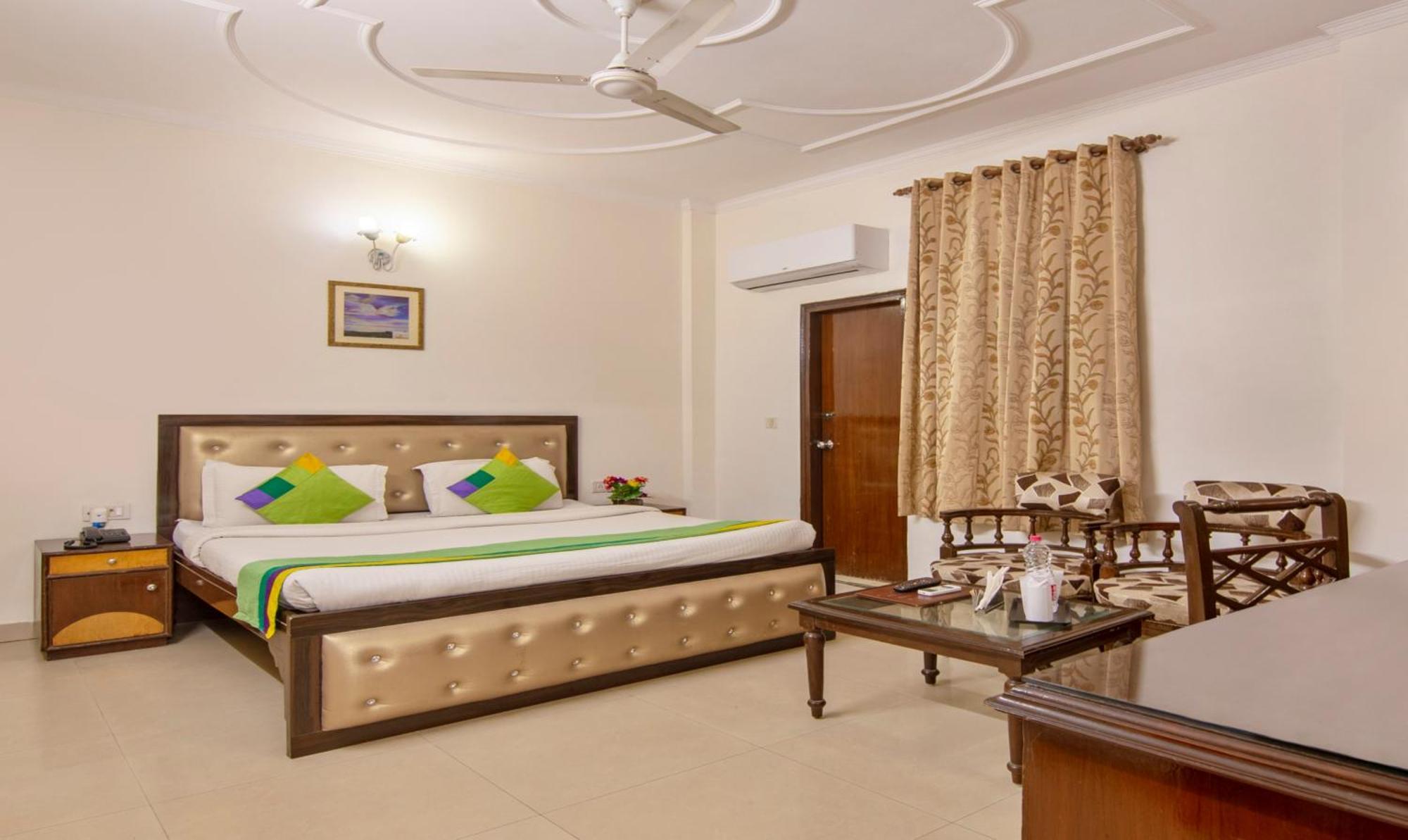 Treebo Paras International Hotel