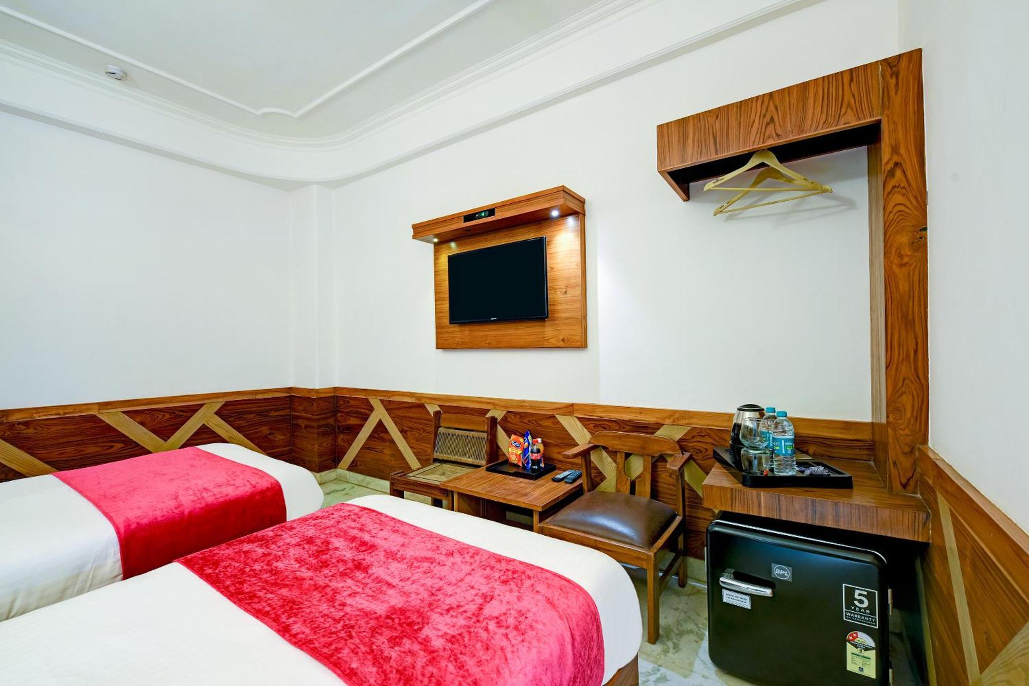 Yes Please -new Delhi 4*