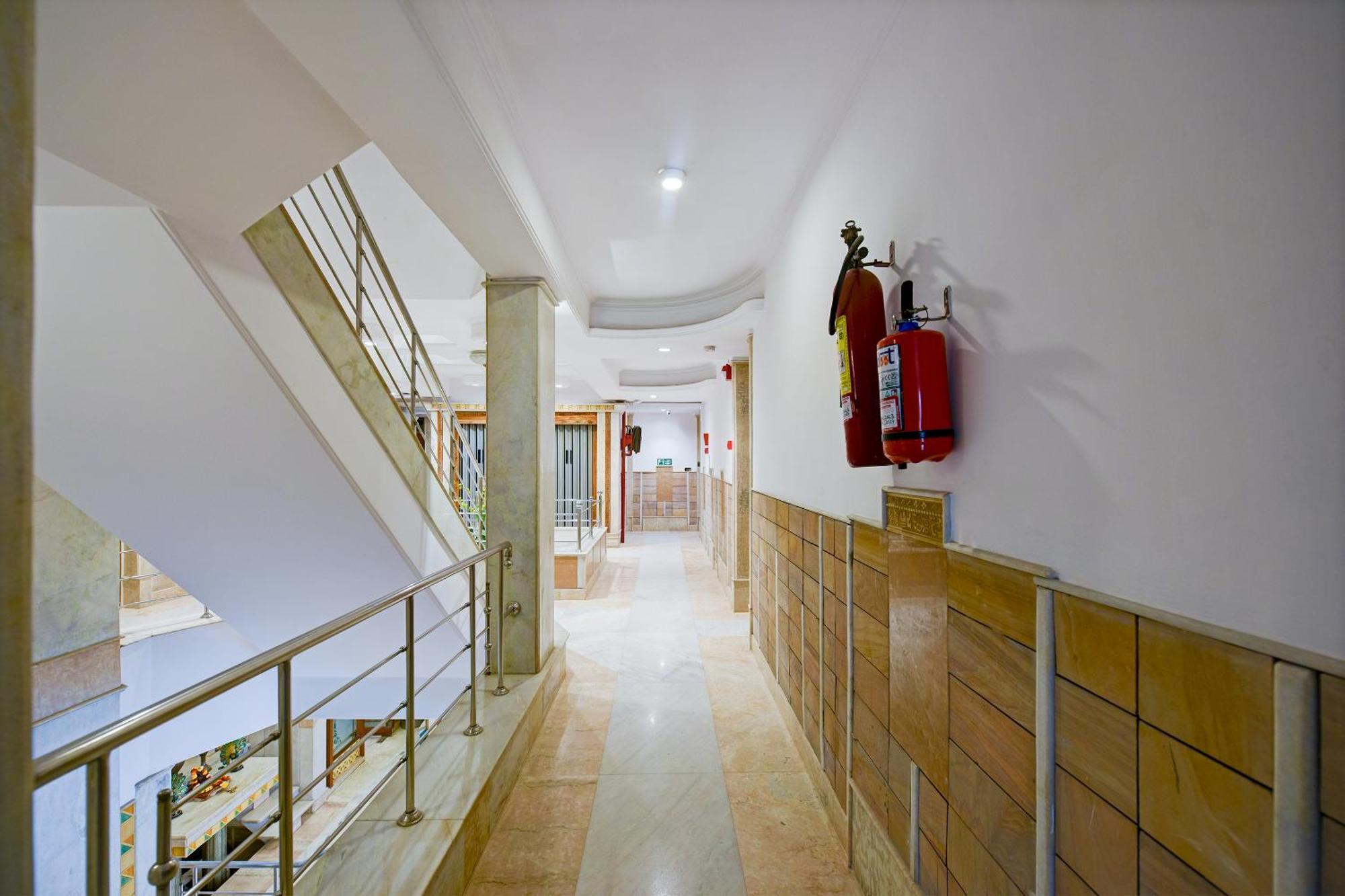 Yes Please -new Delhi 4* New Delhi