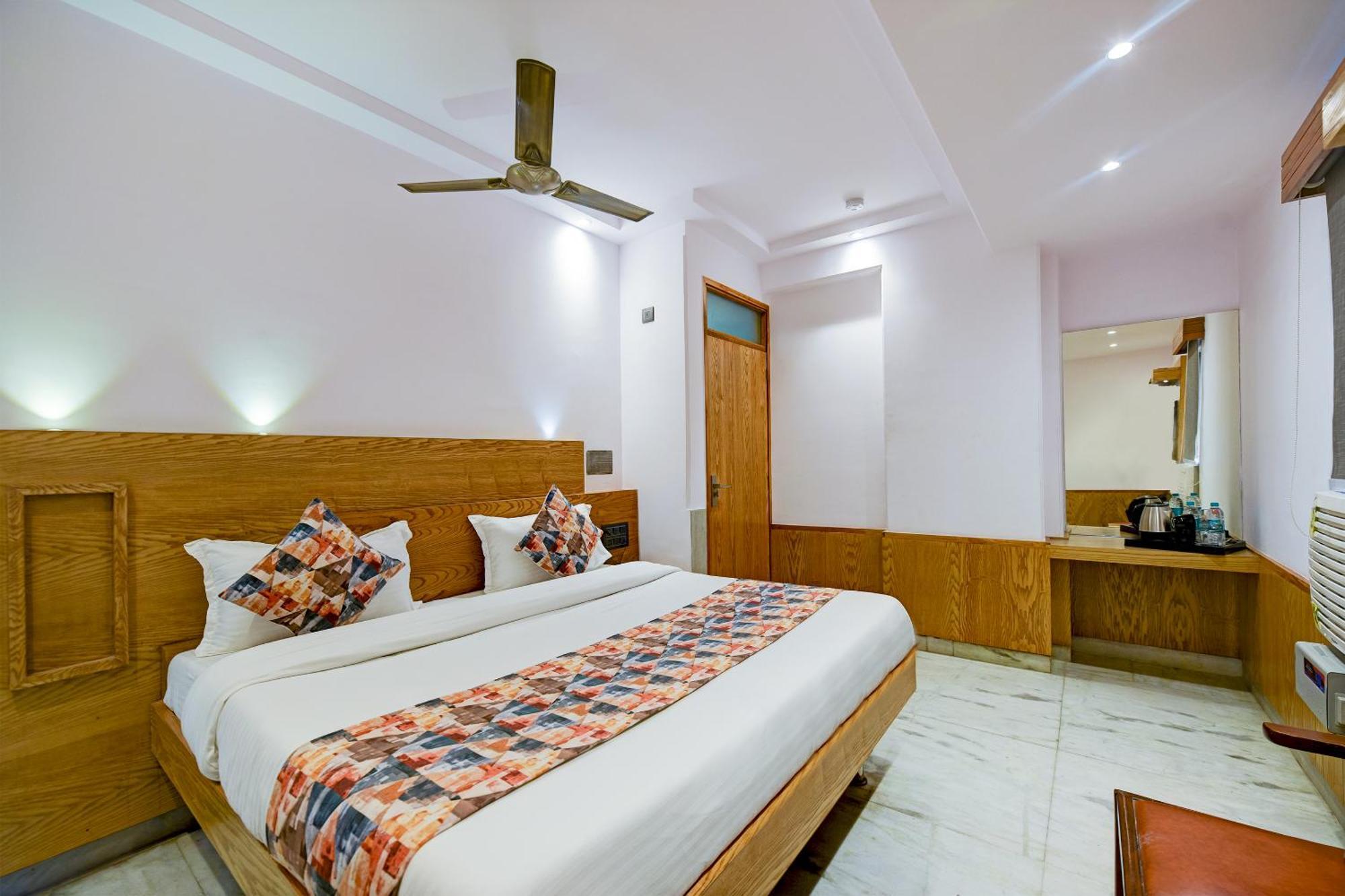 Yes Please -new Delhi 4*