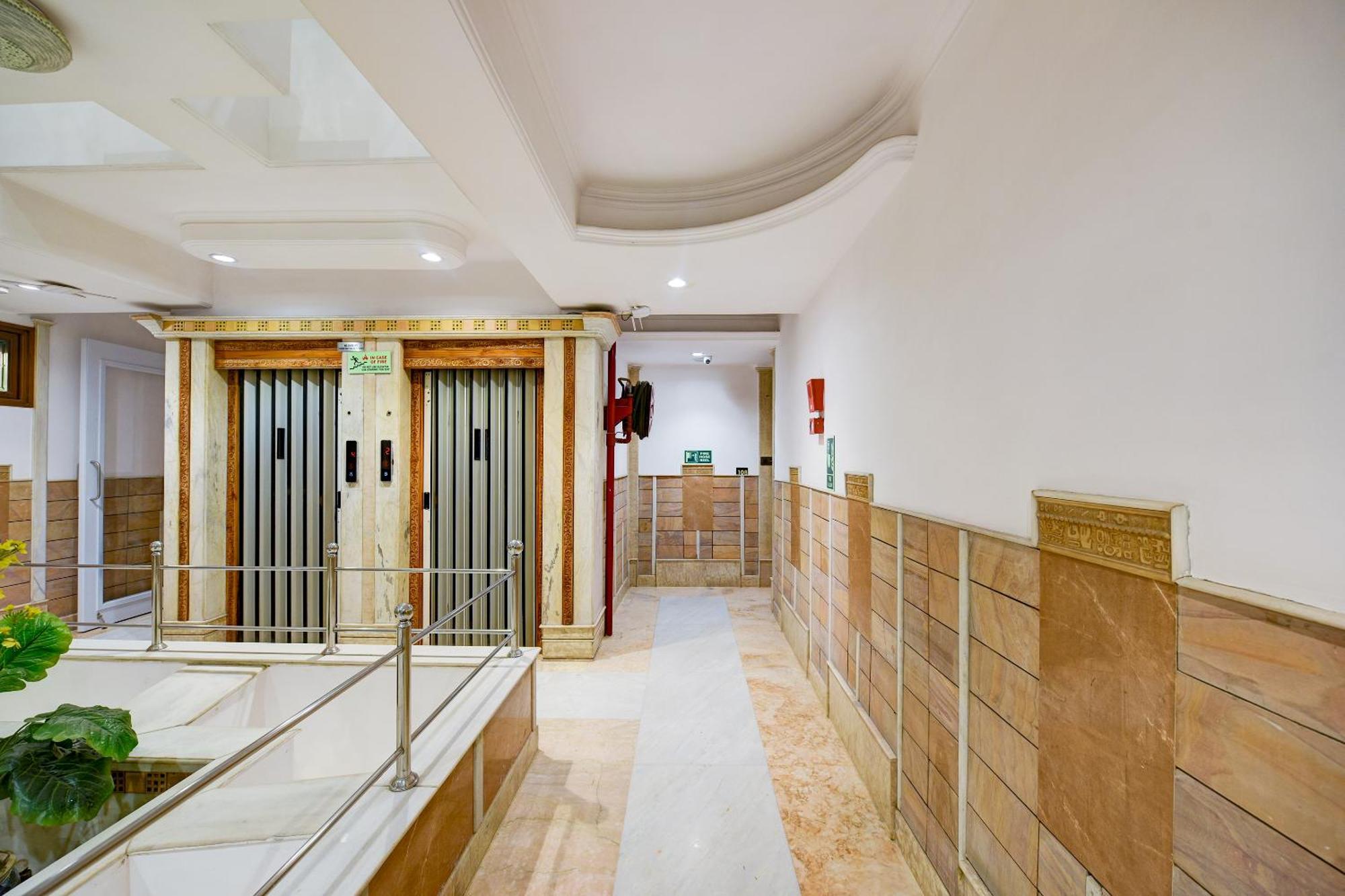 Hotel Yes Please -new Delhi New Delhi