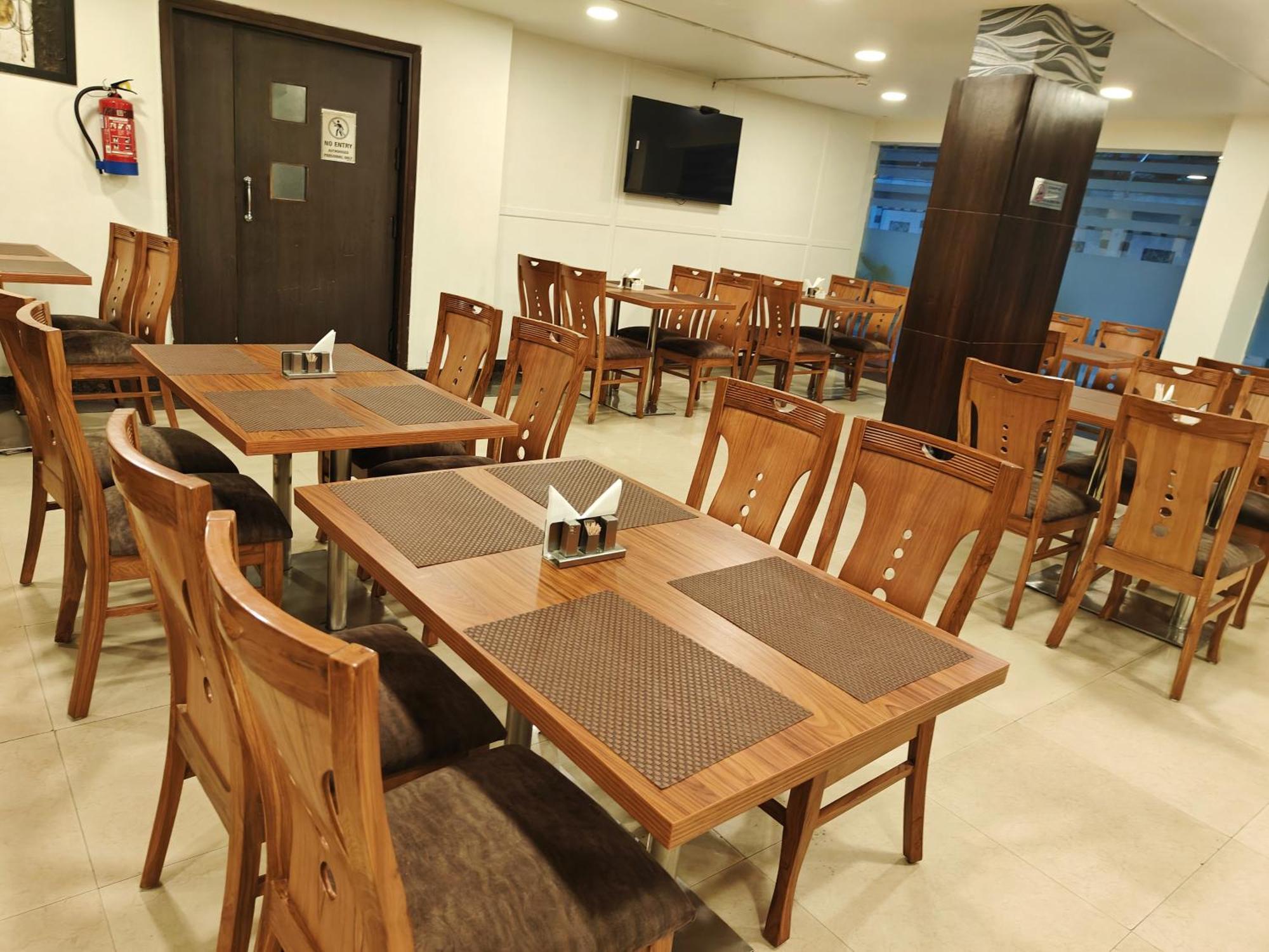 Rosemallow Hotel