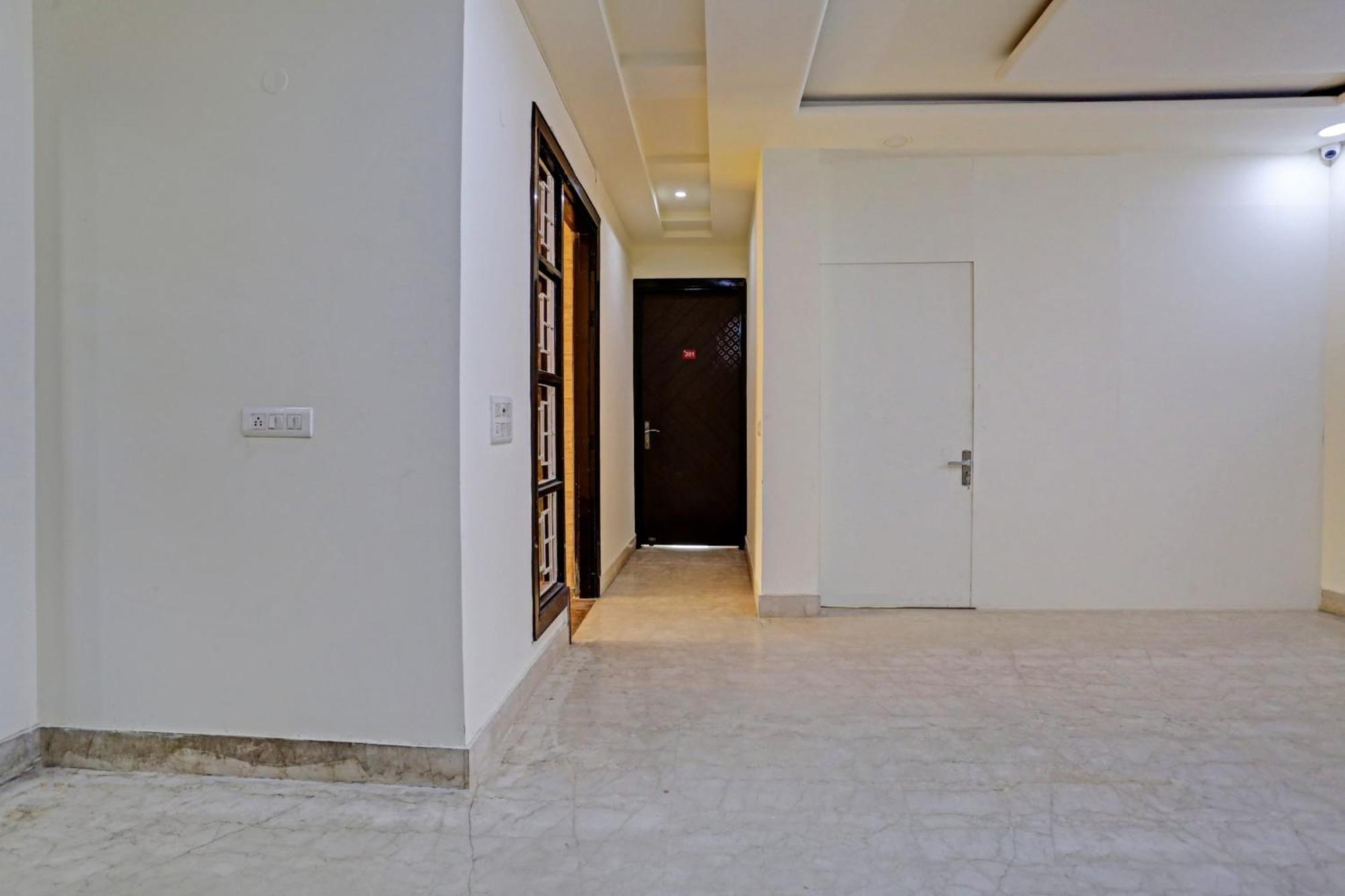 O Golden Key Punjabi Bagh New Delhi