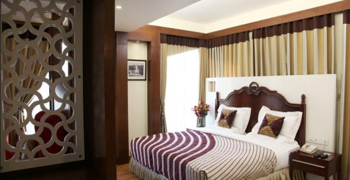 Hotel A & M Ressidency