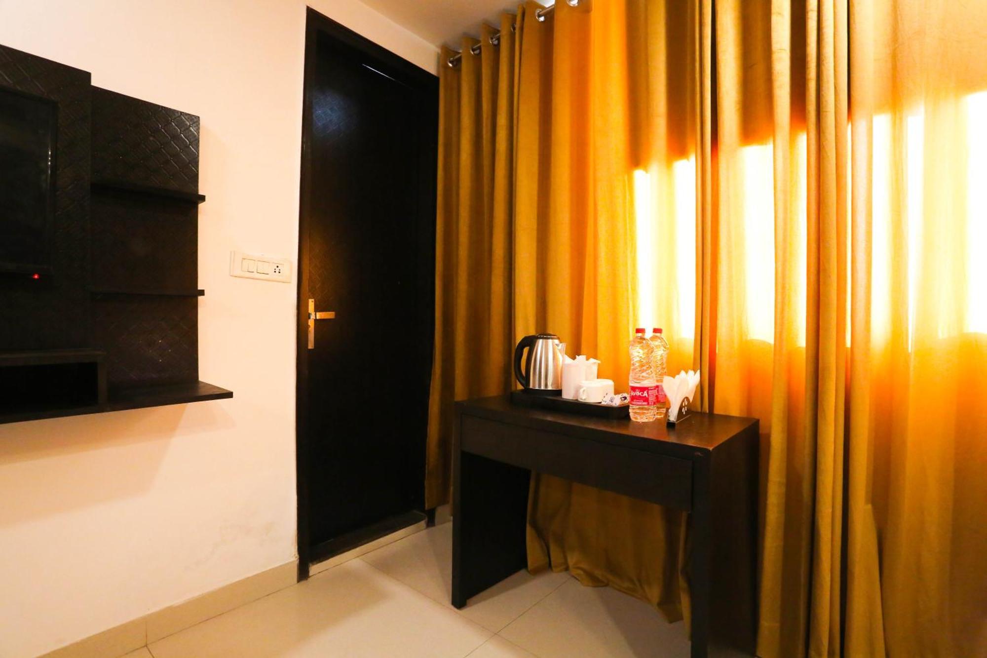 Aashiyana Hotel