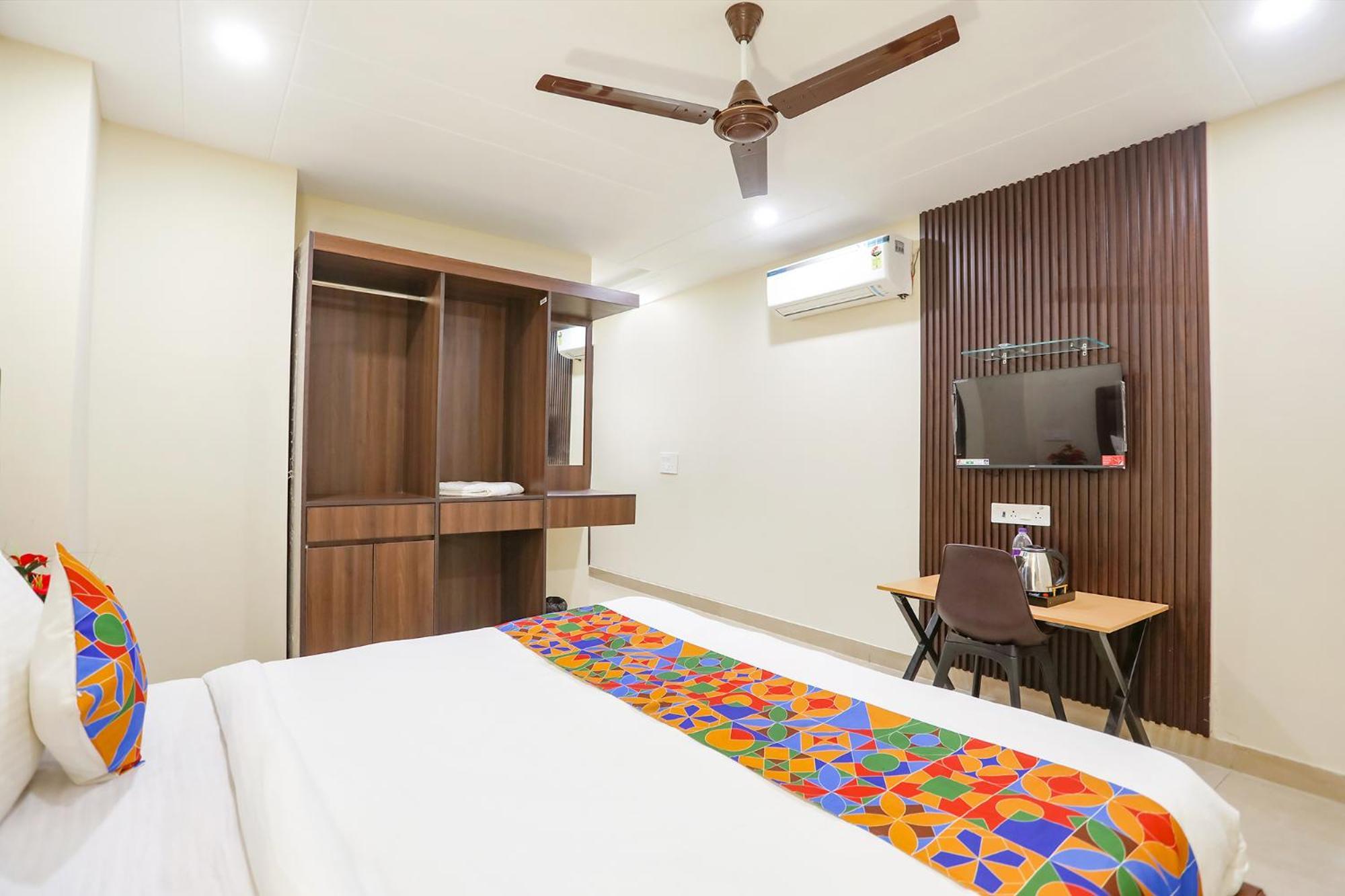 Fabhotel Nirvana Residency Hotel 3*