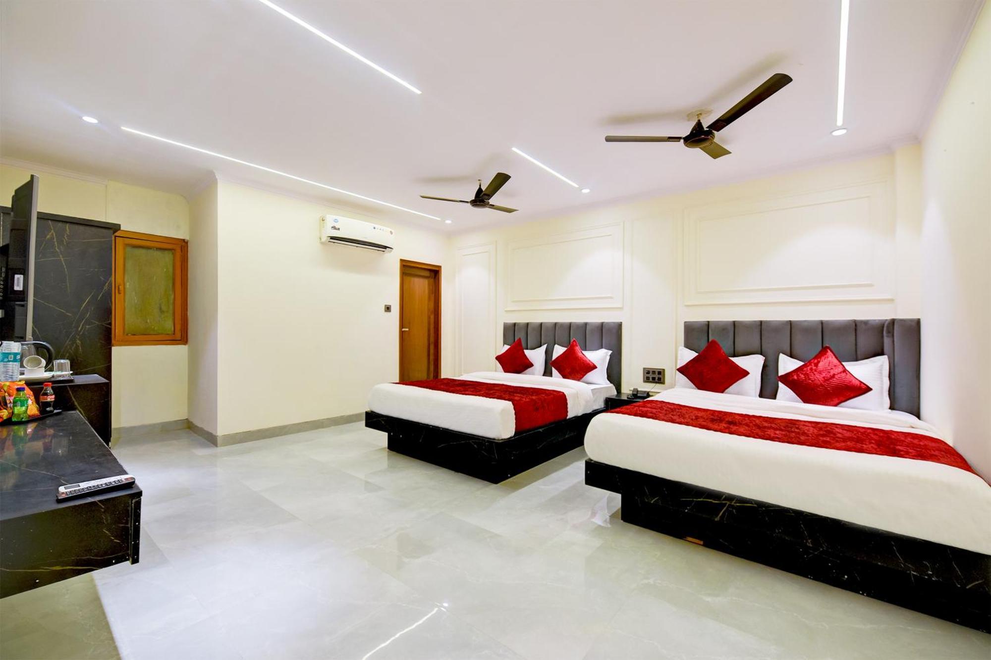 Hotel Surya Plaza Nova Deli