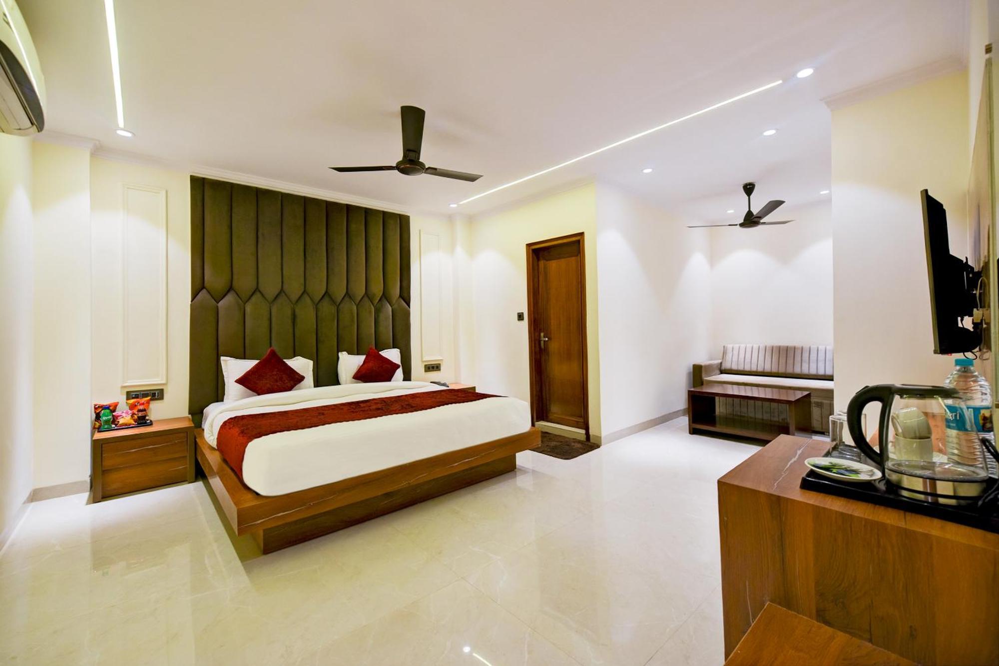 Hotel Surya Plaza