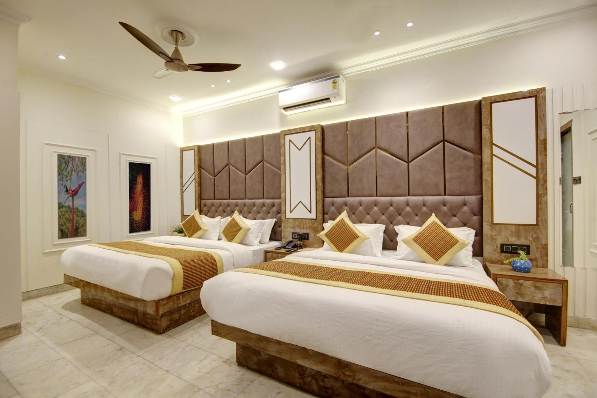 Hotel Bless - Near Connaught Place