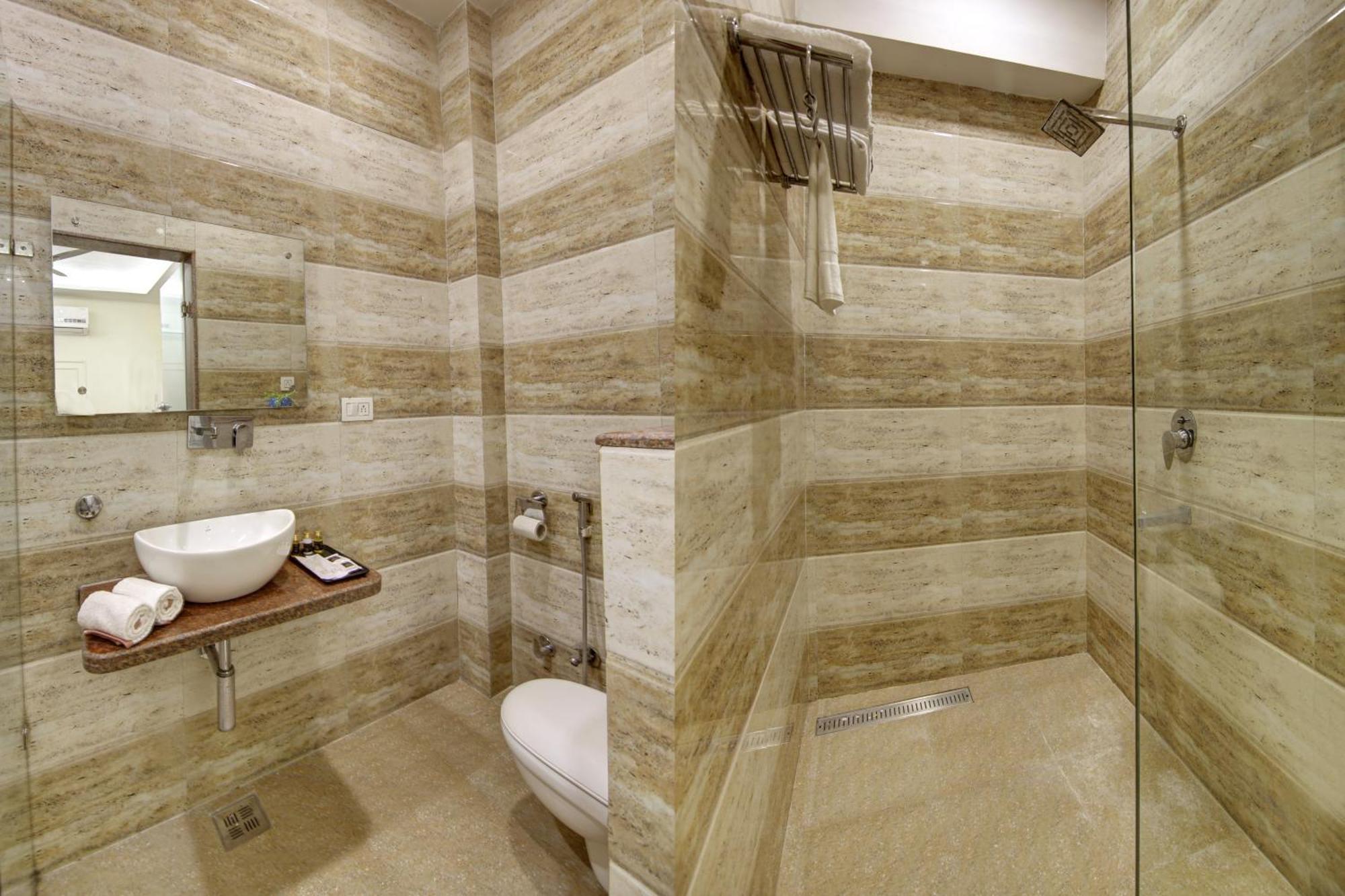 Hotel Bless - Near Connaught Place 4*