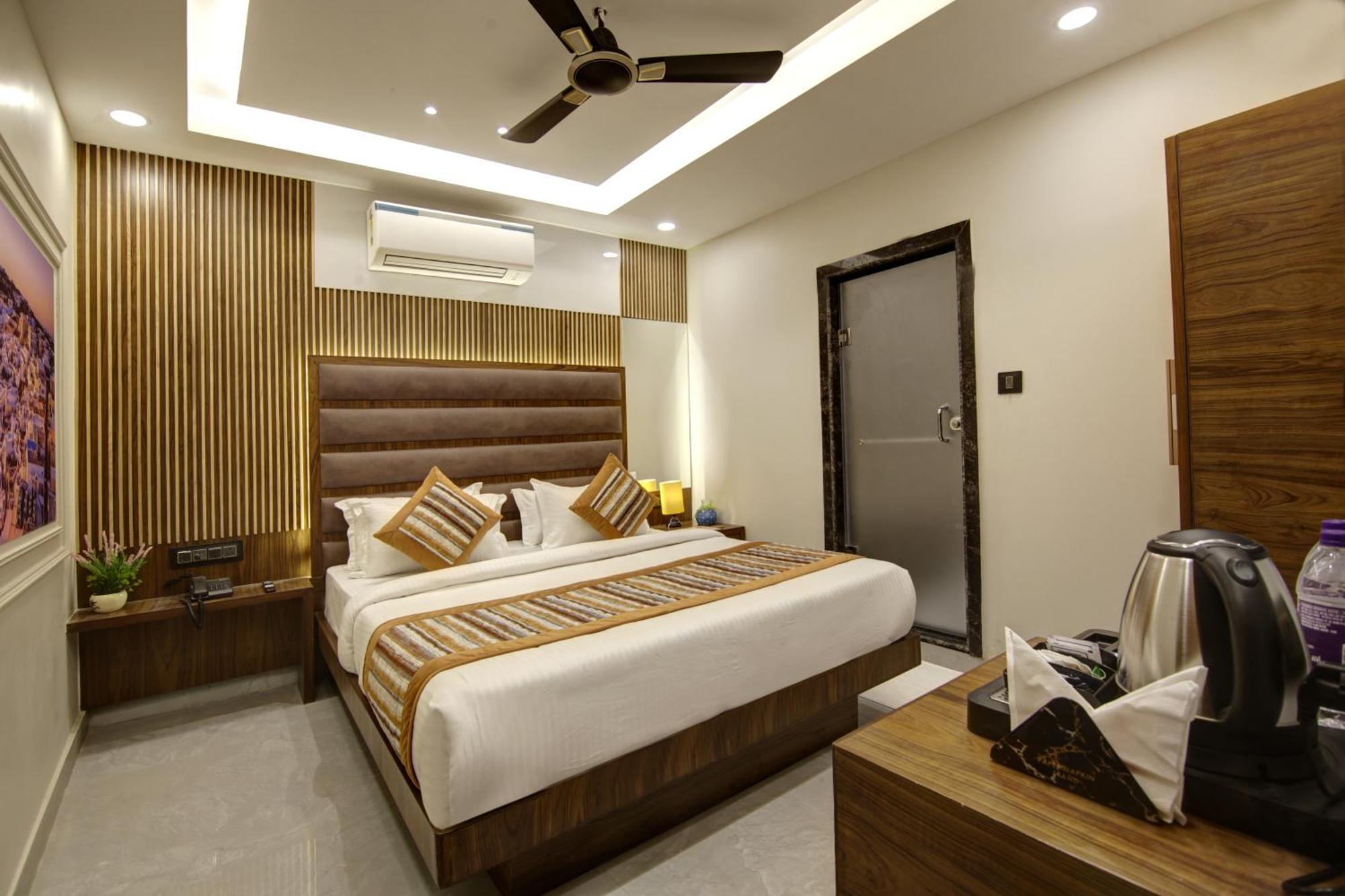 Hotel Bless - Near Connaught Place