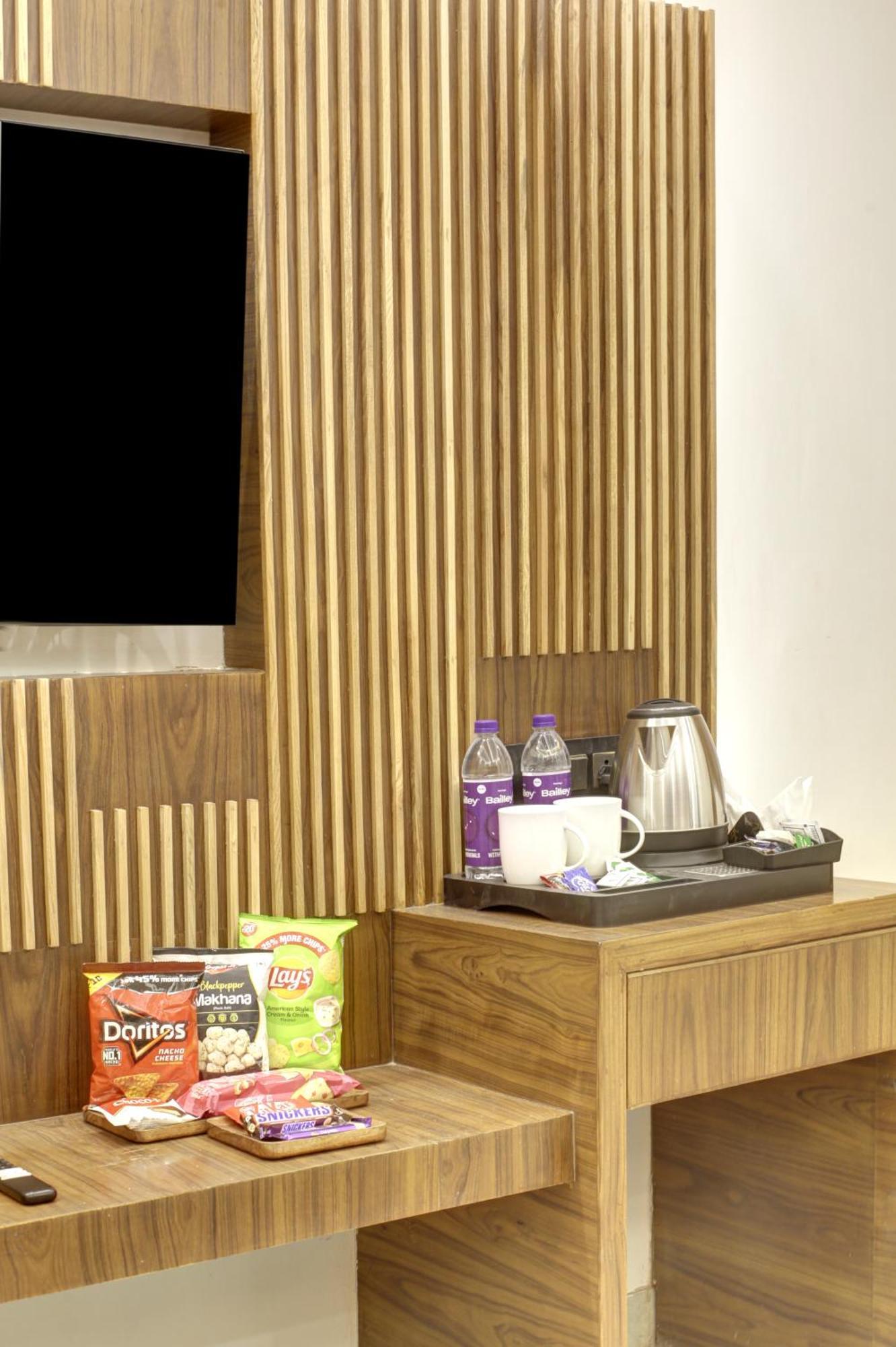 Hotel Bless - Near Connaught Place