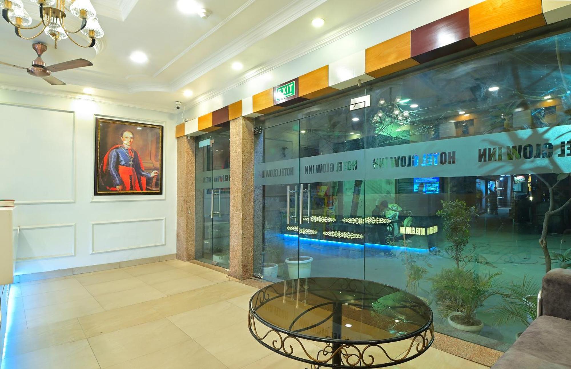 Glow Paharganj-3 Mins Walk From Railway Station