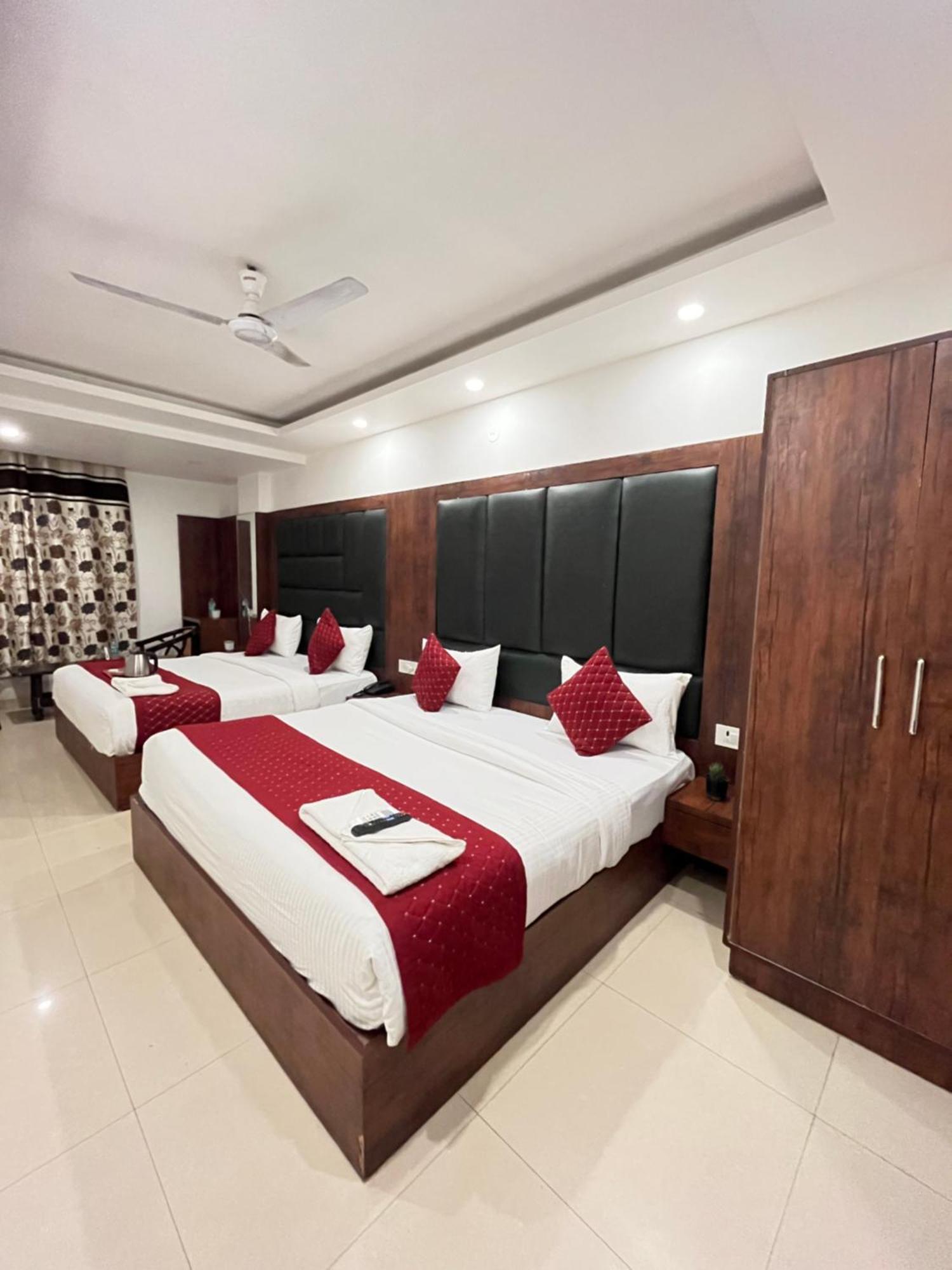 Airport Ostella Grand Bed & Breakfast New Delhi
