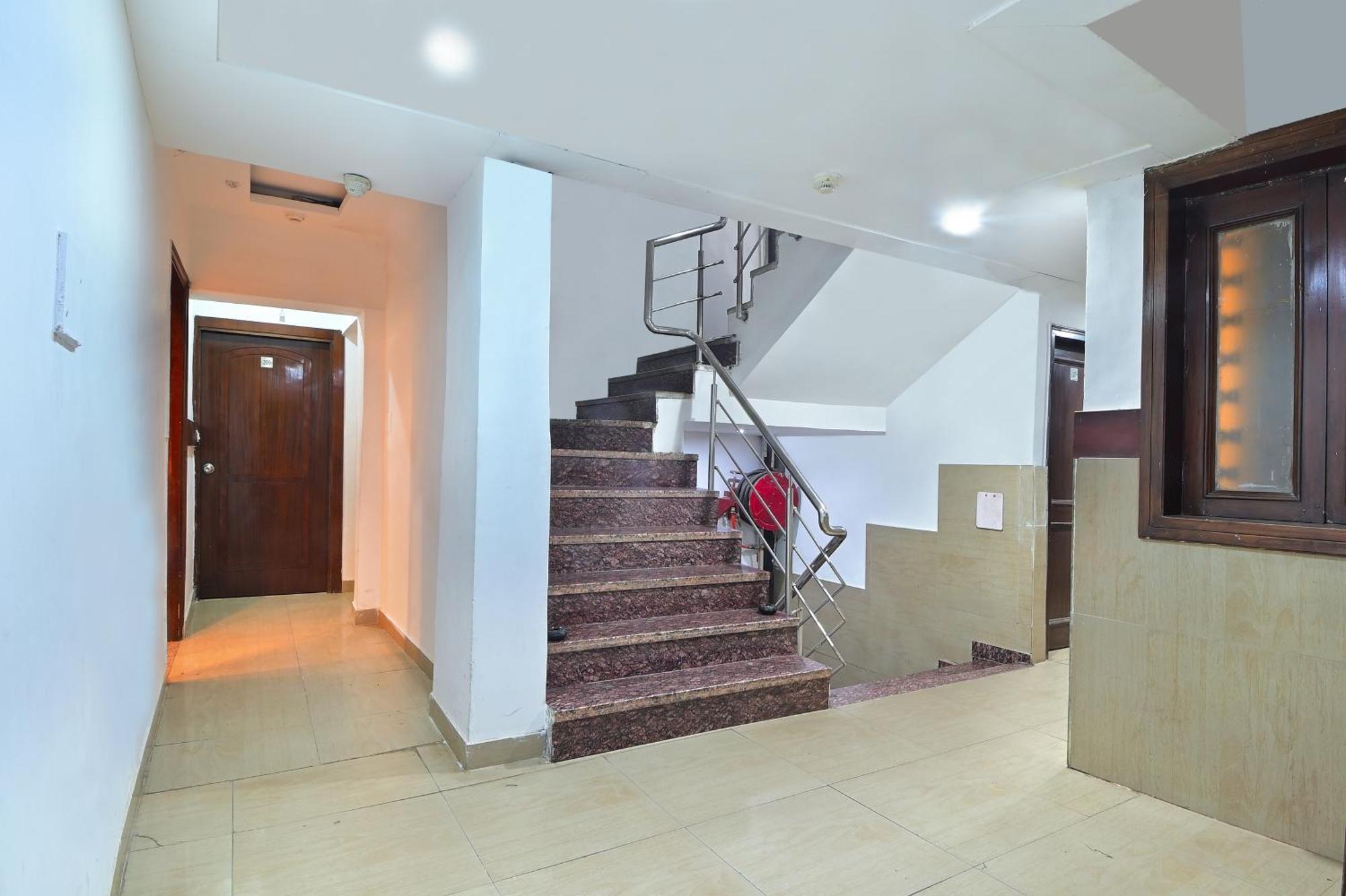 Glow Paharganj-3 Mins Walk From Railway Station Hotel New Delhi
